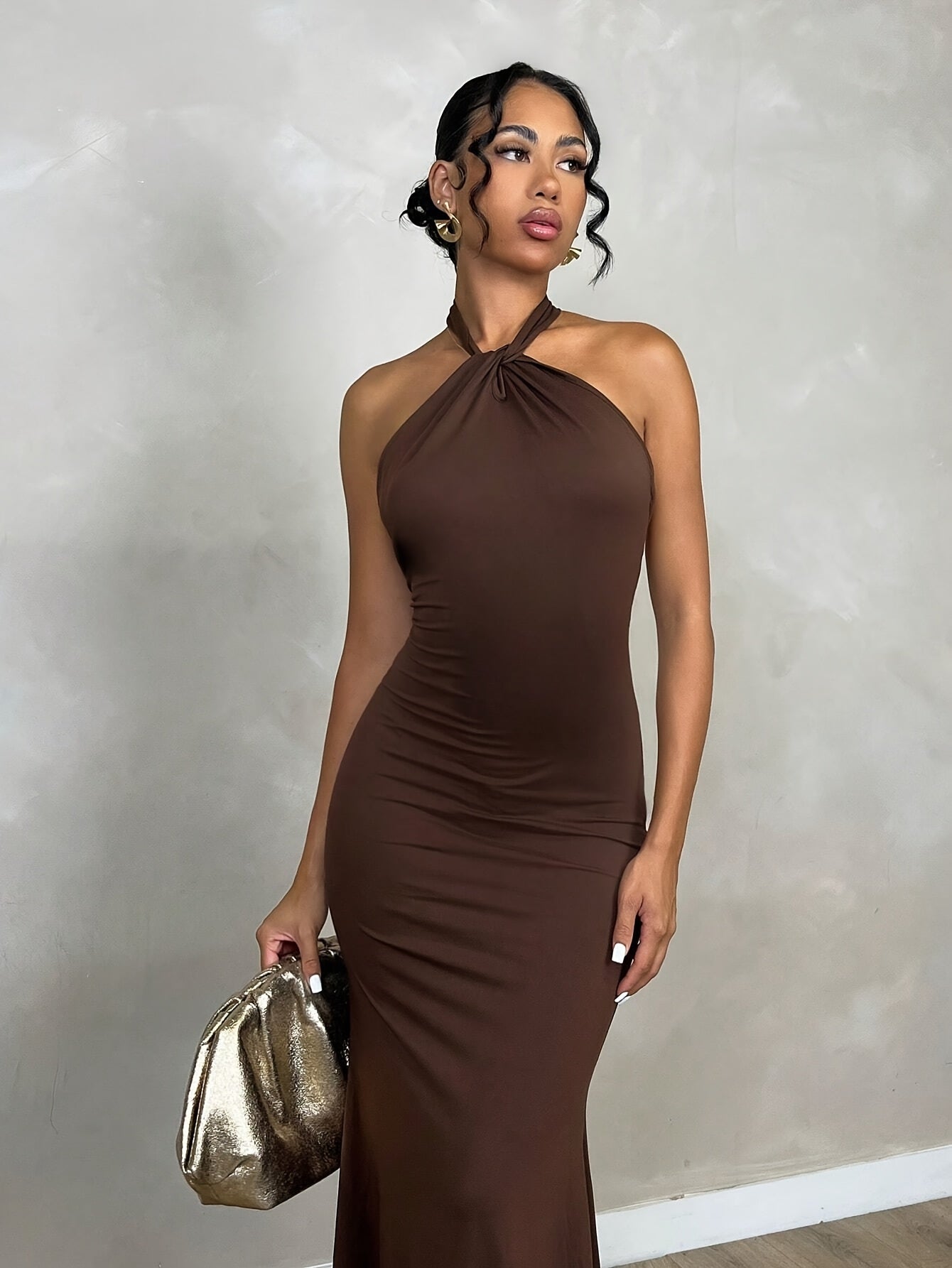 Midnight in Coffee: The Sculptural Backless Statement Midnight in Coffee: The Sculptural Backless Statement