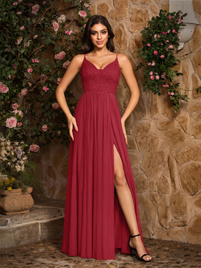 Elegante Vestido de Festa Roxo Escuro Brilhante Sem Mangas com Decote em V e Racha Alta, Ideal para Encontros Românticos, Eventos de Moda, Bailes e Cerimónias de Formatura.