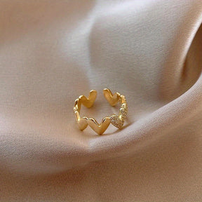 Anel Ajustável de Coração Aberto - Joalheria Minimalista em Tom Dourado com Detalhes Intrincados, Design Leve e Luxuoso para Trajes Casuais & Ocasiões Especiais, Joias de Coração, Acessório de Moda, Joia Única