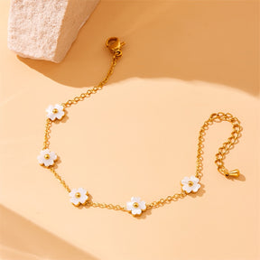 Pulseira elegante de aço inoxidável dourado com brincos de flores brancas - Design minimalista chique para mulheres, perfeito para uso diário ou presente, acessório para todas as estações, pulseira para