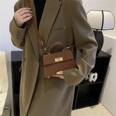 Carteira de mão quadrada multifuncional de alta qualidade para mulheres, bolsa transversal nova 2025, carteira embutida elegante e moderna, ideal para todas as estações