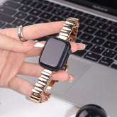 Pulseira de Malha de Aço Inoxidável Estilosa para Apple Watch - Serve de 38mm a 49mm, Compatível com Séries SE/10/9/8/7/6/5/4/3/2/1, Design, Fecho Duplo de Segurança