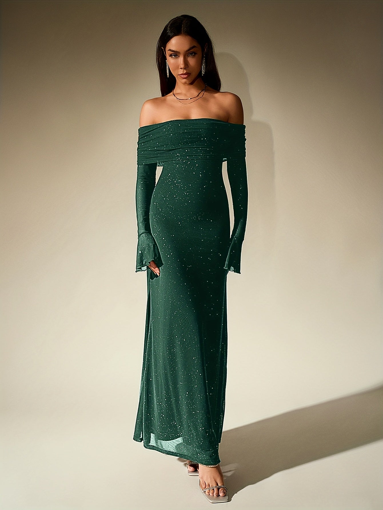 Vestido Longo de Malha Brilhante com Mangas Sino e Ombro a Descoberto, Dupla Camada, Costas Abertas para Festa - Marrom