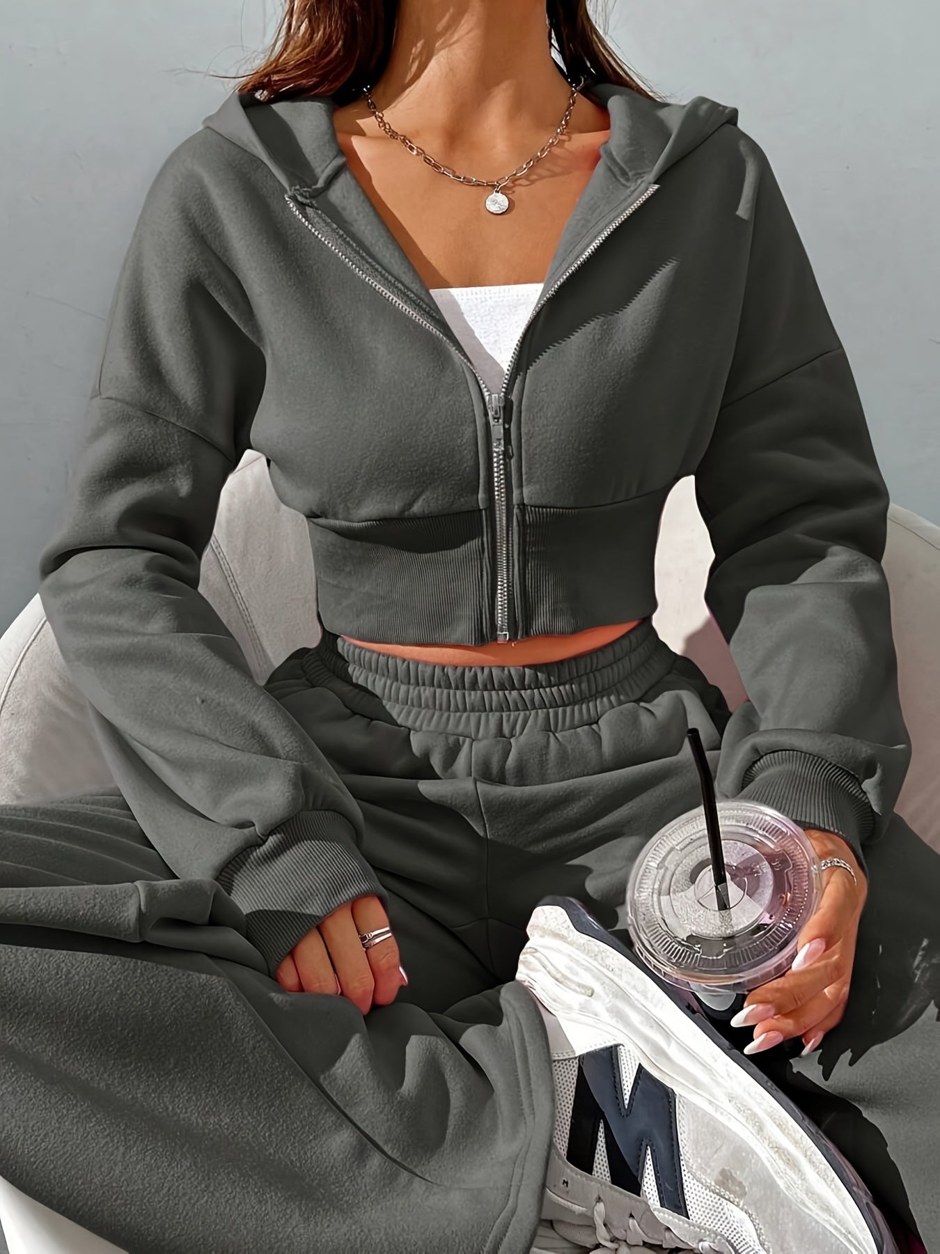 Conjunto Casual Feminino de Duas Peças em Cor Sólida: Jaqueta com Capuz e Zíper & Calças Jogger com Cintura Elástica - Poliéster, Lavável à Máquina