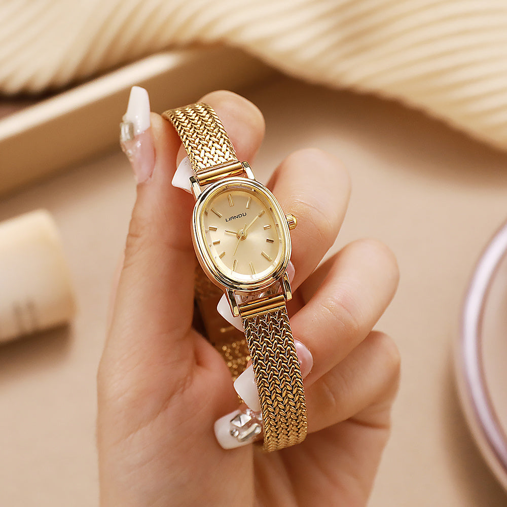 1pc Relógio SOKI Feminino em Tom Dourado - Pulseira Minimalista Elegante com Corrente de Liga, Movimento Quartz, Joia para Dia a Dia e Formal, Presente Perfeito para Mulheres, Acessório Profissional, Design Moderno, Material Durável, Peça de Moda, Acabamento Ouro