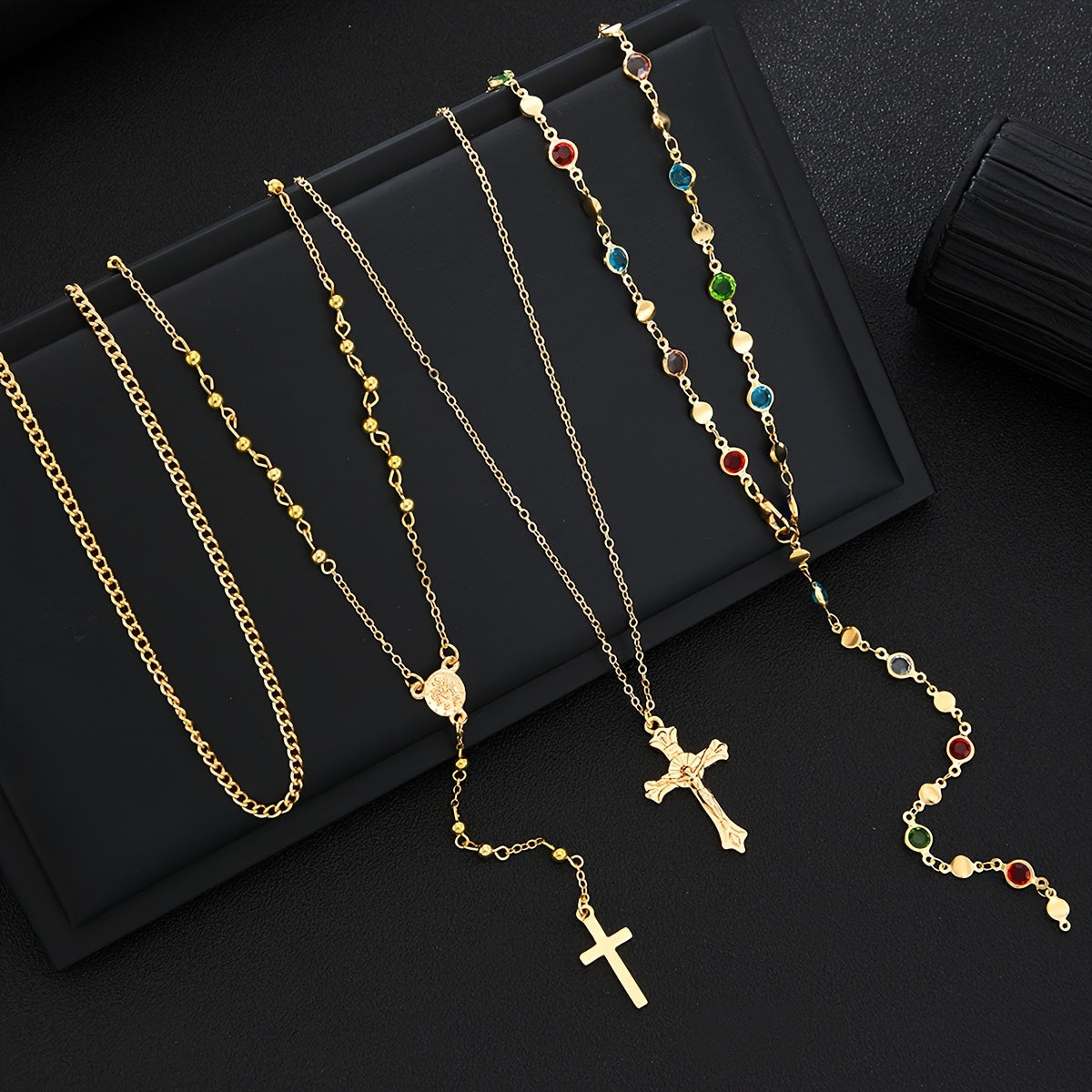 4 Peças de Colar Cruz Minimalista Bohemio com Strass Colorido para Uso Diário, Festas e Passeios na Praia - Cores Aleatórias