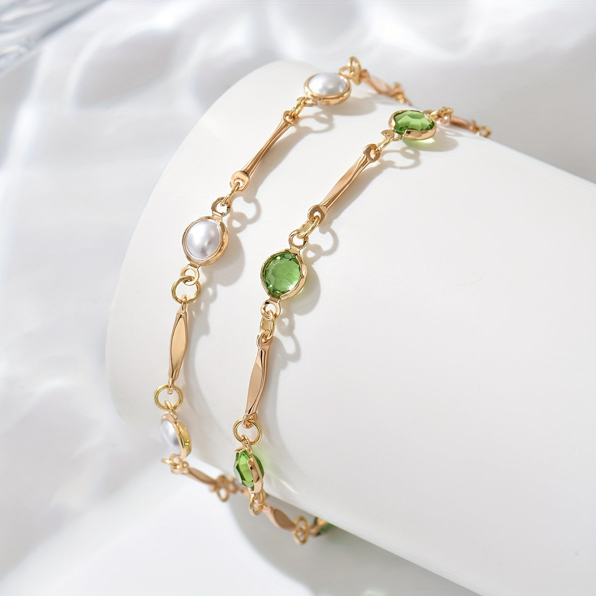 Pulseira elegante feita à mão com contas e brincos - Estilosa e versátil, com um design único que inclui pérolas e construção de ferro, perfeita para uso diário, pulseira diária | Pulseira de pérolas elegante | Pulseira artesanal de ferro