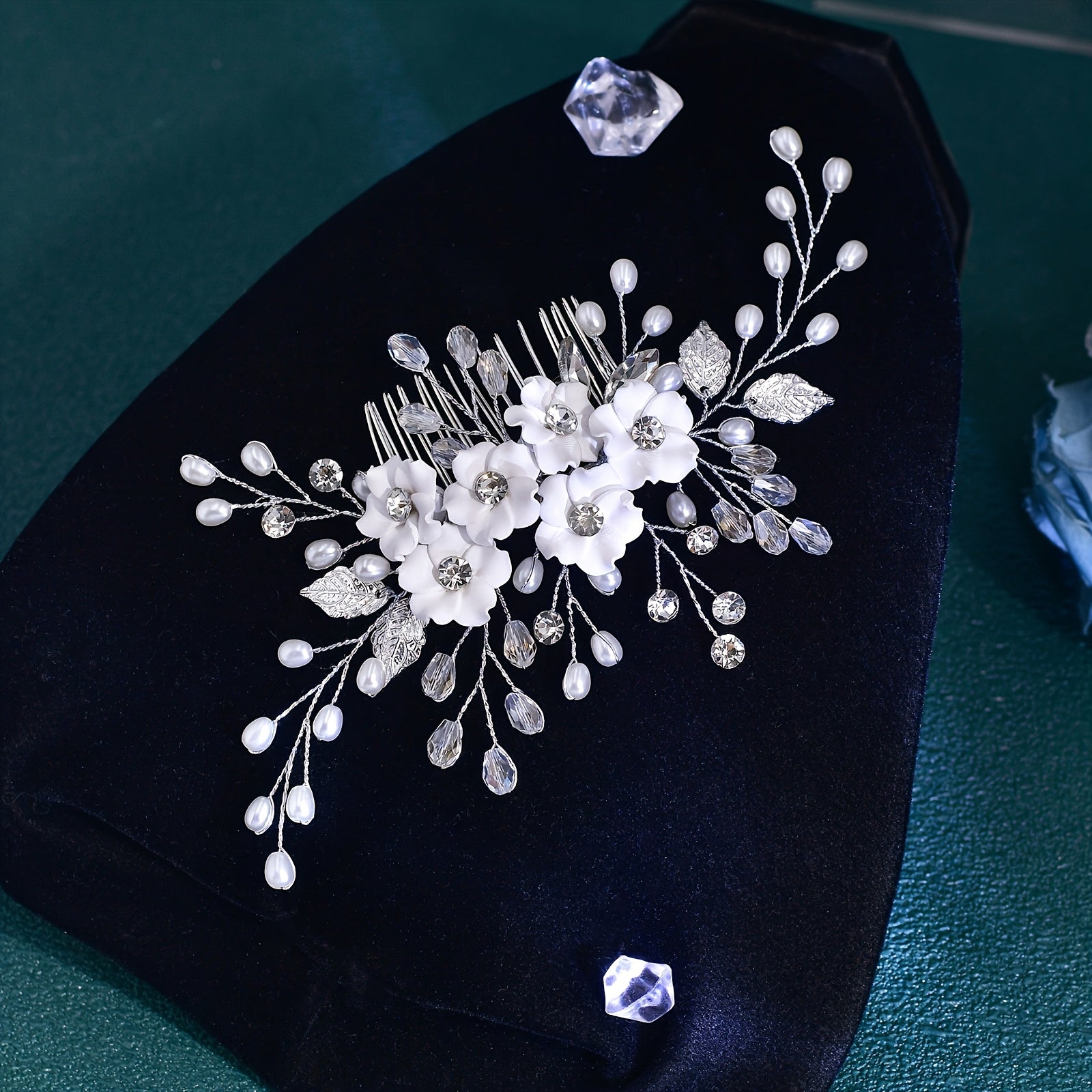 Pente de cabelo de noiva floral artesanal elegante com contas e pérolas brilhantes - Acessório de cabelo de noiva em resina de estilo doce para noivas e eventos formais, Acessórios de cabelo de noiva, Traje para noiva, Pente para cabelo de noiva/mulher, Tiara para noiva, Pente elegante para cabelo de noiva, Pente floral para cabelo de noiva, Acessório de cabelo de noiva, Coroa de noiva elegante, Coroa para mulheres, Acessórios de noiva, Acessório de casamento