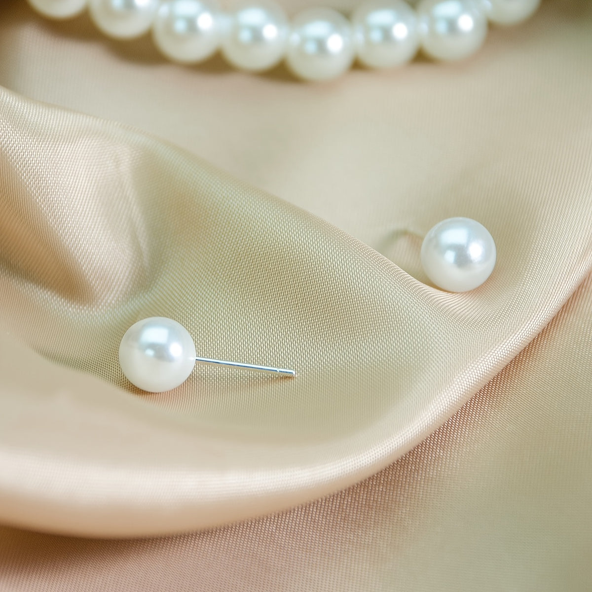 3 Peças Conjunto Elegante de Pérolas Imitação para Mulheres - Colar e Brincos Ajustáveis com Múltiplas Pérolas Imitação, Pérola Branca Falsa, Colar Minimalista para Casamento/Festa/Dia a Dia, Presente para Esposa, Namorada, Mãe (Luxo Acessível)