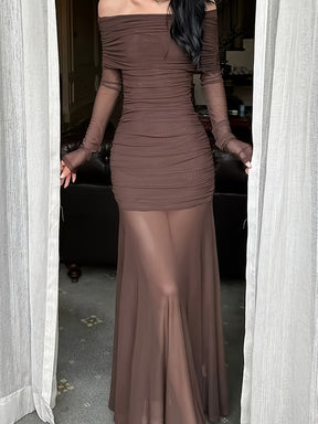 Vestido Feminino Elegante de Ombro a Descoberto/Ombro Único com Manga Longa e Cintura Marcada por Pregas - Decote Assimétrico & Costas em Tule Transparente, Comprimento no Chão para Eventos Formais Invernais na Cor Marrom-Café - Lavagem Manual Aconselhada & Modelo Estruturado Ideal Para Festas, Galões ou Looks Casuais