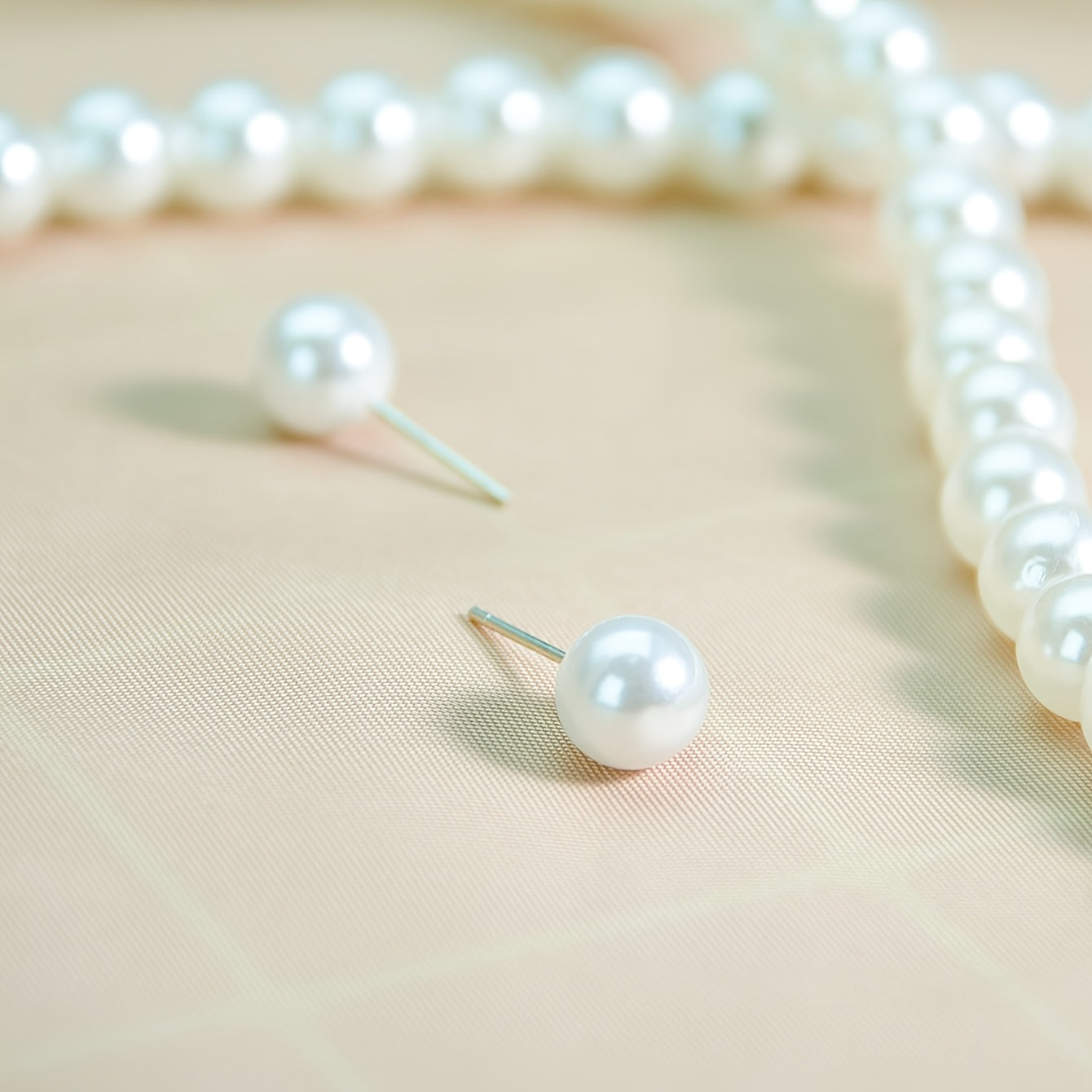 3 Peças Conjunto Elegante de Pérolas Imitação para Mulheres - Colar e Brincos Ajustáveis com Múltiplas Pérolas Imitação, Pérola Branca Falsa, Colar Minimalista para Casamento/Festa/Dia a Dia, Presente para Esposa, Namorada, Mãe (Luxo Acessível)