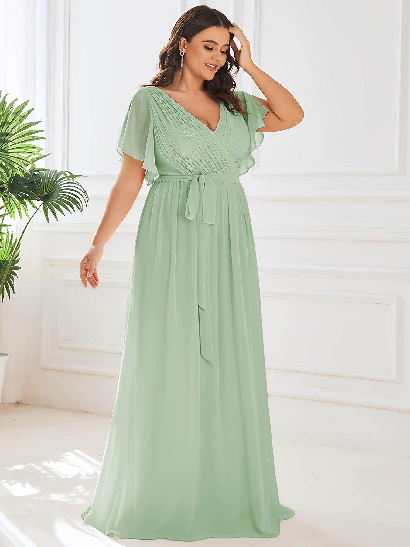 Vestido de casamento elegante em verde sálvia para mulheres - Vestido formal de dama de honra com decote em V, bainha arredondada, laço ajustável nas costas, silhueta em linha A para noivas, bailes, eventos especiais - Roupa formal leve para festas, vestido de baile, mangas borboleta, textura delicada, roupa de noite