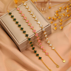 1pc Pulseira Elegante de Aço Inoxidável - Design Floral Trevo de Quatro Folhas com Corrente Verde e Tom Dourado, Compatível para Uso Diário, Festas ou Formais - Presente Perfeito de Aniversário/Aniversário para Ele - Joia Masculina para o Ano Todo, Acessório Estiloso, Artesanato Fino, Moda para Amantes da Estética