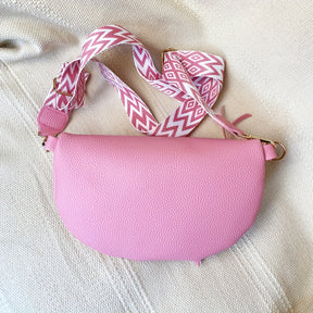 Bolsa de ombro boémia para mulheres com bloco de cores e charme de cereja - Alça ajustável, fecho de correr, forro de poliéster, perfeita para uso diário ou corrida desportiva, bolsa de ombro, acessório casual, pompon decorativo, fecho de correr durável