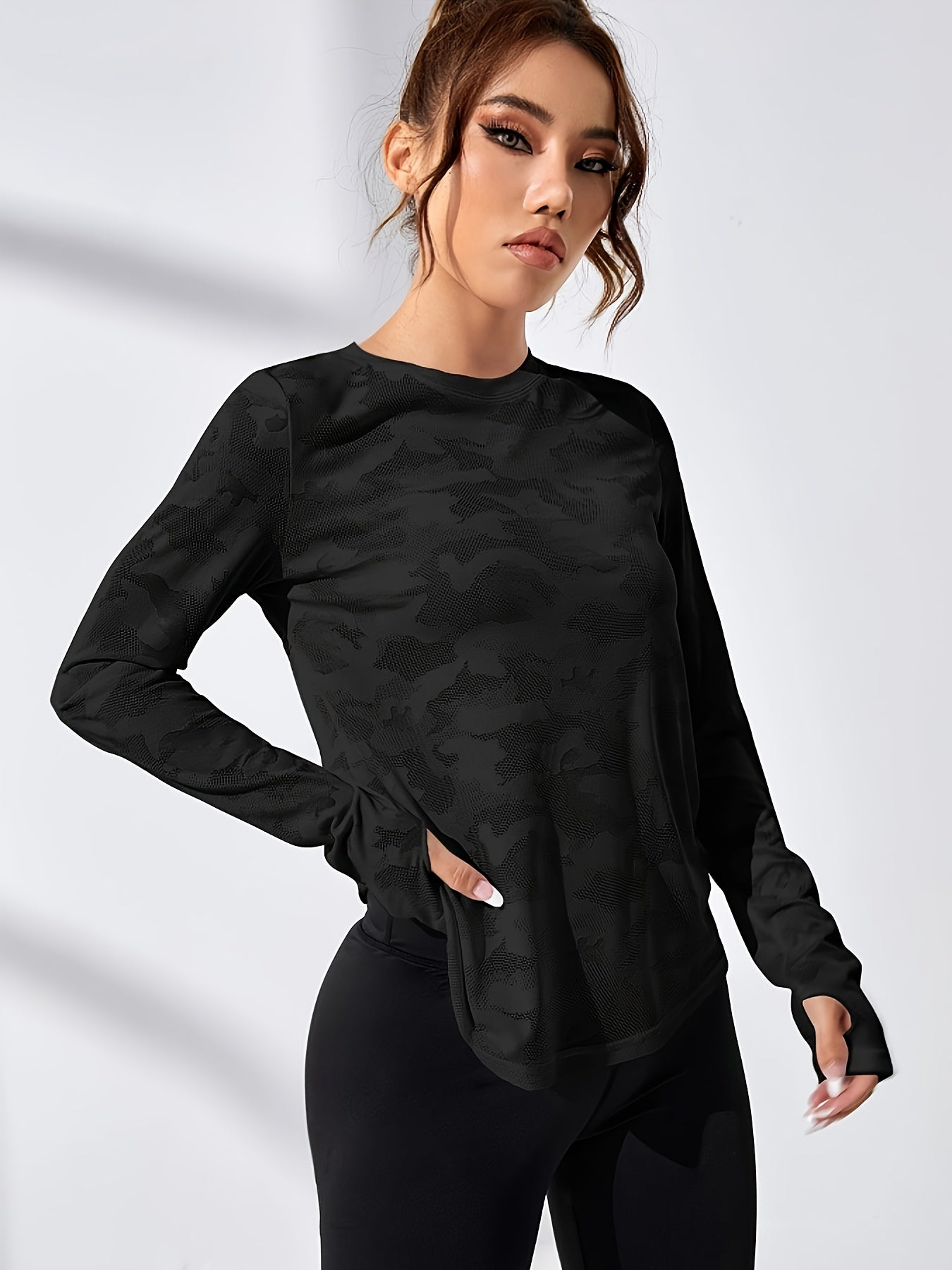 Top de Yoga de Manga Comprida para Mulheres - Camiseta de Treino com Design de Cruz no Espalda, Aderência Antiderrapante para Corrida, Ginásio, Caminhada, Yoga - Roupa de Fitness para Todas as Estações - Blusa Atlética Fácil de Cuidar para Mulheres, Camisas de Ginásio, Equipamento de Corrida, Look Desportivo, Construção Durável, Blusa de Atividade Física, Mulheres, Roupa de Caminhada, Material Respirável, Roupa de Performance
