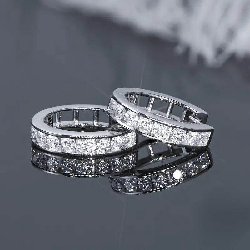 Brincos elegantes de círculo pequeno com incrustações de zircônia para mulheres e homens - Cobre de alta qualidade, prateado branco, perfeito para festas, uso diário e moda casual, brincos diários|Brincos clássicos|Embelezamento de zircônia