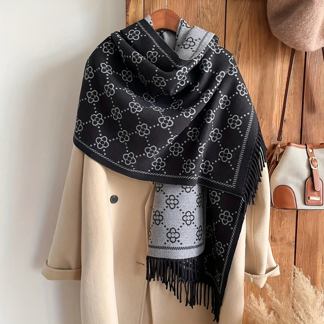 Cachecol de Luxo Imitação Caxemira para Mulher - Elegante Envolvimento de Xaile de Dupla Face, Acessório de Inverno Macio e Quente para Looks Formais e Diários - Cachecol de Moda Sofisticado para Clima Frio em Preto e Cinzento, Envolvimento de Pescoço Versátil, Tecido Jacquard, Tecido Premium