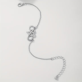 Bracelete Feminina Elegante com Pingente de Coração - Corrente Delicada com Detalhes em Strass, Presente para Dia dos Namorados, Aniversário ou Festa - Acessório Luxuoso e Charmoso para o Dia a Dia, Joia em Liga de Cobre