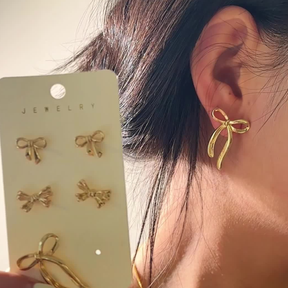 Timeless Elegance: Bow Stud Earrings Set