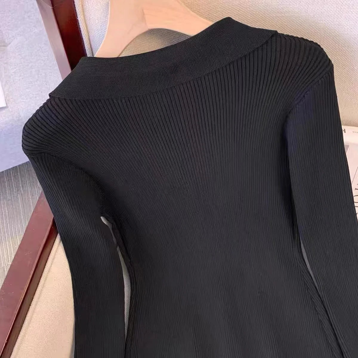 French V-neck Knitted Dress Autumn/Winter Women's High End Ruffled Edge A-Line Short Dress Elegant Splicing Long Sleeve Dress