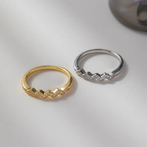 Gold Plated Stainless Steel Crystal Crown Ring for Women Luxury 2-Tone Jewelry Accessory Girls Fashion Ring