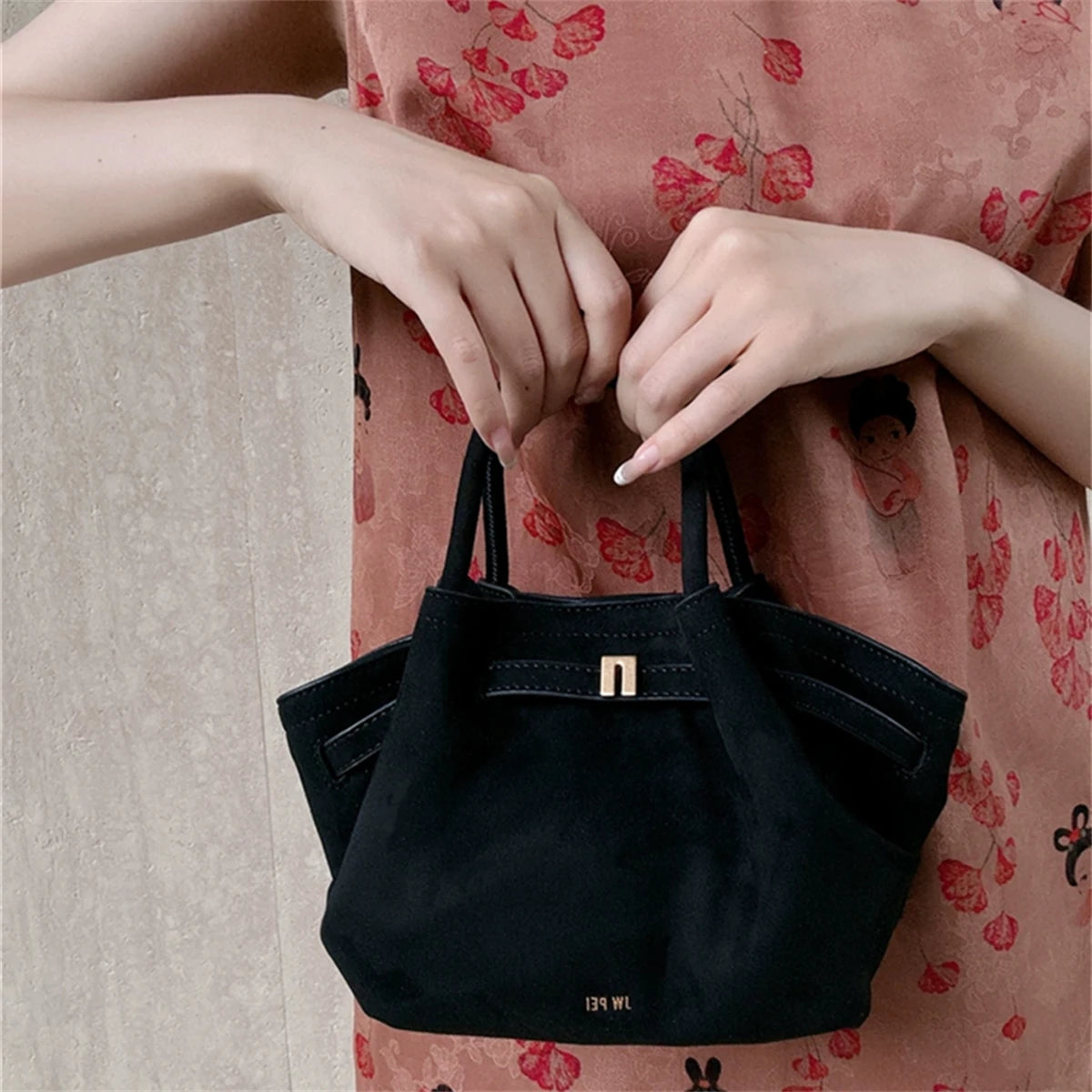 JW PEI 2025New Women's Canvas Brown Crossbody Shoulder Bag Mini Vegan Leather Tote Bag Handbag Dumpling Bag High Quality Leather