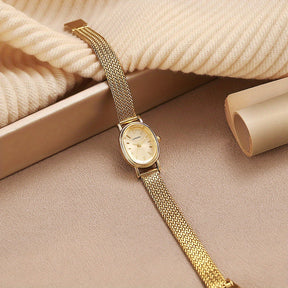 1pc Relógio SOKI Feminino em Tom Dourado - Pulseira Minimalista Elegante com Corrente de Liga, Movimento Quartz, Joia para Dia a Dia e Formal, Presente Perfeito para Mulheres, Acessório Profissional, Design Moderno, Material Durável, Peça de Moda, Acabamento Ouro