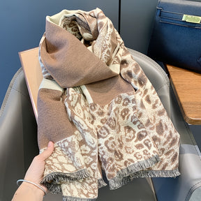 Lenço Elegante de Estampa Leopardo para Mulheres - Bege/Marrom/Preto, Tecido Macio Não Elástico, Longo e Aconchegante para Inverno, Escritório ou Festas - Acessório Chique para Clima Frio, Jacquard Premium, Estilo Moderno, Ideal para Eventos