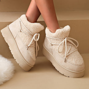 Botas de Neve Aconchegantes para Mulheres - Forro de Pelúcia, Sola Grossa, Cadarços Ajustáveis, Botinhas com Acabamento em Pele Sintética Bege para Máximo Calor e Conforto, Botas de Inverno