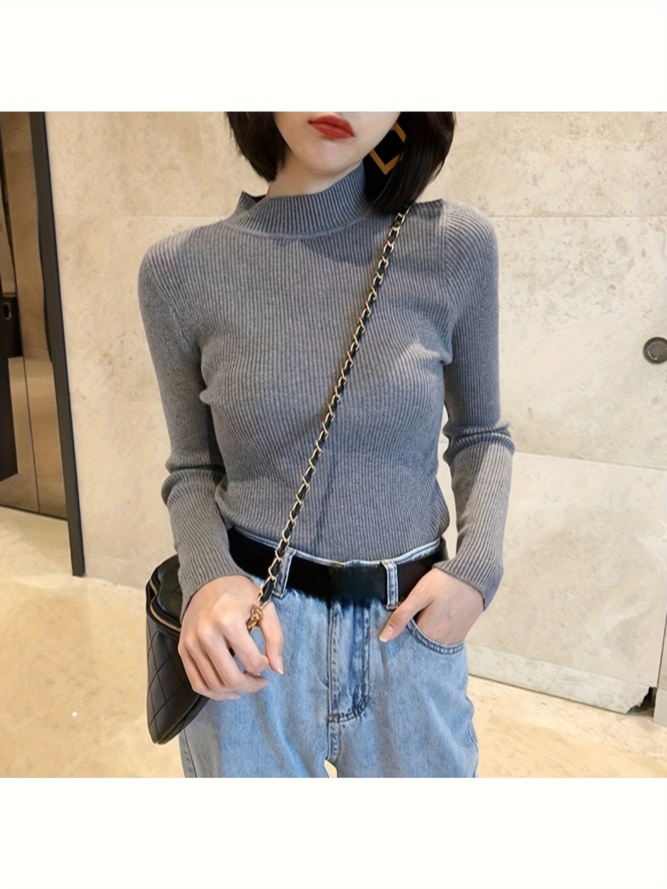 Blusa Feminina Preta Elegante - Gola Alta de Manga Longa, Modelo Slim Fit para Outono/Inverno, Ideal para Looks Casuais e Formais, Tecido Macio e Sofreto