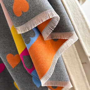 Elegante Cachecol Reversível Feminino com Estampa de Coração - Macio e Quente Bege/Marrom/Vermelho/Cinza/Branco com Padrão de Coração Preto, Perfeito para Festas, Encontros e Uso Casual - Acessório de Inverno Versátil, Lavável à Mão, Cachecol de Inverno Feminino, Cachecol Elegante Feminino, Xale de