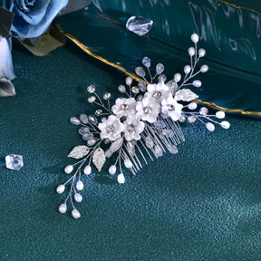 Pente de cabelo de noiva floral artesanal elegante com contas e pérolas brilhantes - Acessório de cabelo de noiva em resina de estilo doce para noivas e eventos formais, Acessórios de cabelo de noiva, Traje para noiva, Pente para cabelo de noiva/mulher, Tiara para noiva, Pente elegante para cabelo de noiva, Pente floral para cabelo de noiva, Acessório de cabelo de noiva, Coroa de noiva elegante, Coroa para mulheres, Acessórios de noiva, Acessório de casamento