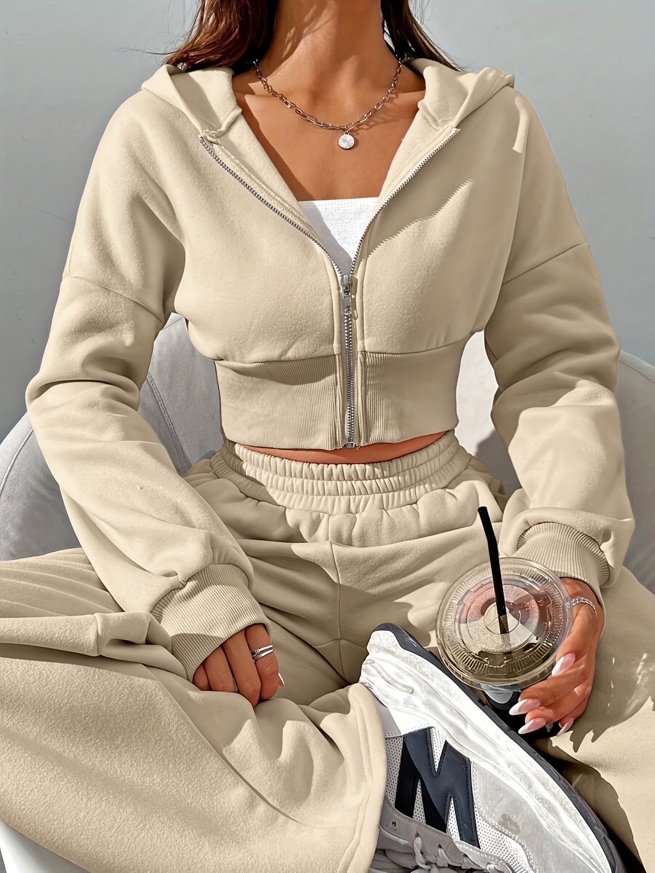 Conjunto Casual Feminino de Duas Peças em Cor Sólida: Jaqueta com Capuz e Zíper & Calças Jogger com Cintura Elástica - Poliéster, Lavável à Máquina