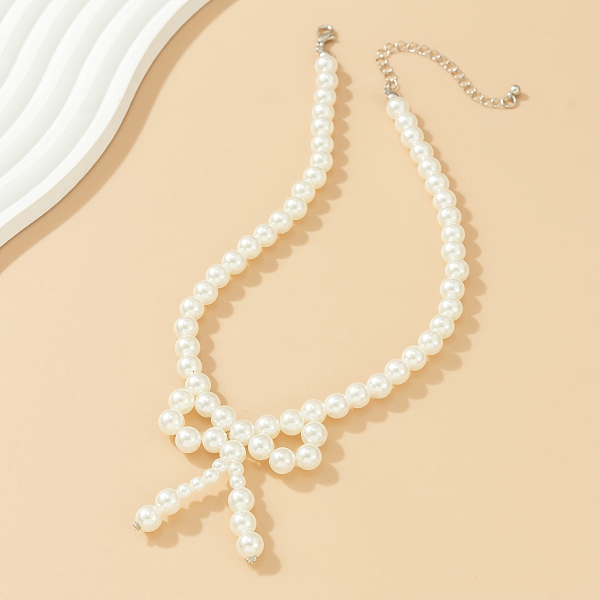 Colar de Pérolas de Imitação com Laço Elegante Feito à Mão, Joia Clássica de Contas da Moda para Uso Diário e Presente, Acessório Versátil para Todas as Estações