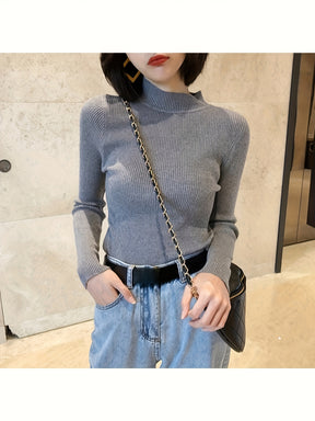 Blusa Feminina Preta Elegante - Gola Alta de Manga Longa, Modelo Slim Fit para Outono/Inverno, Ideal para Looks Casuais e Formais, Tecido Macio e Sofreto