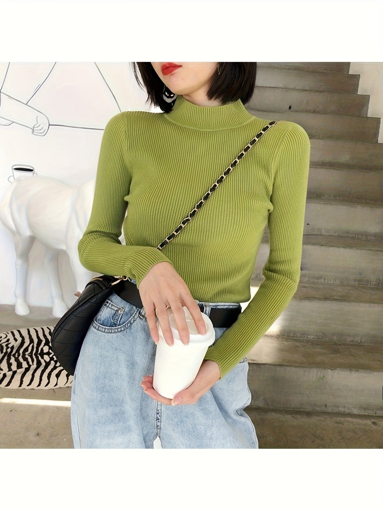 Blusa Feminina Preta Elegante - Gola Alta de Manga Longa, Modelo Slim Fit para Outono/Inverno, Ideal para Looks Casuais e Formais, Tecido Macio e Sofreto