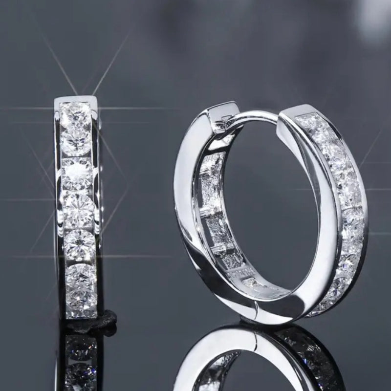 Brincos elegantes de círculo pequeno com incrustações de zircônia para mulheres e homens - Cobre de alta qualidade, prateado branco, perfeito para festas, uso diário e moda casual, brincos diários|Brincos clássicos|Embelezamento de zircônia