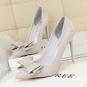 Sapatos de Salto Alto Stiletto Elegantes para Mulheres com Laço - Sapatilhas Mary Jane Pontiagudas Ultra-Altos em Preto Brilante Faux Cover, Fechamento Com Buckle Dourado, Calçados Formais e Diários Para Toda Estação: Festas, Trabalho, Eventos. Solada Confortável & Durabilidade Em Borracha, Design Chic Sofisticado no Touro Coreano Moderno, Blusa, Conjuntos Elegantes de Duas Peças para Mulheres, Saltos, Conjuntos Elegantes para Mulheres, Saltos para Mulheres,