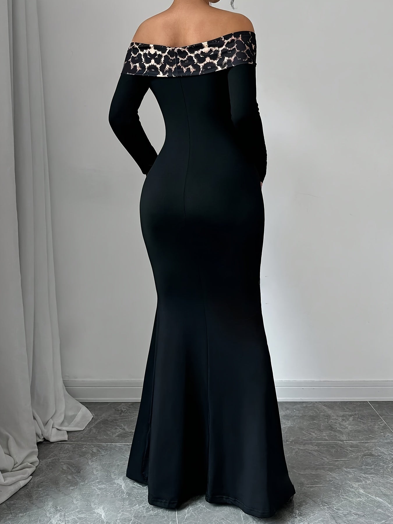 Vestido Elegante de Ombro a Descoberto com Estampa de Leopardo para Mulheres - Manga Longa, Preto Ajustado e Versátil para Todas as Estações, Lavável na Máquina, Ideal para Looks Formais ou Casuais, Confortável e Estiloso