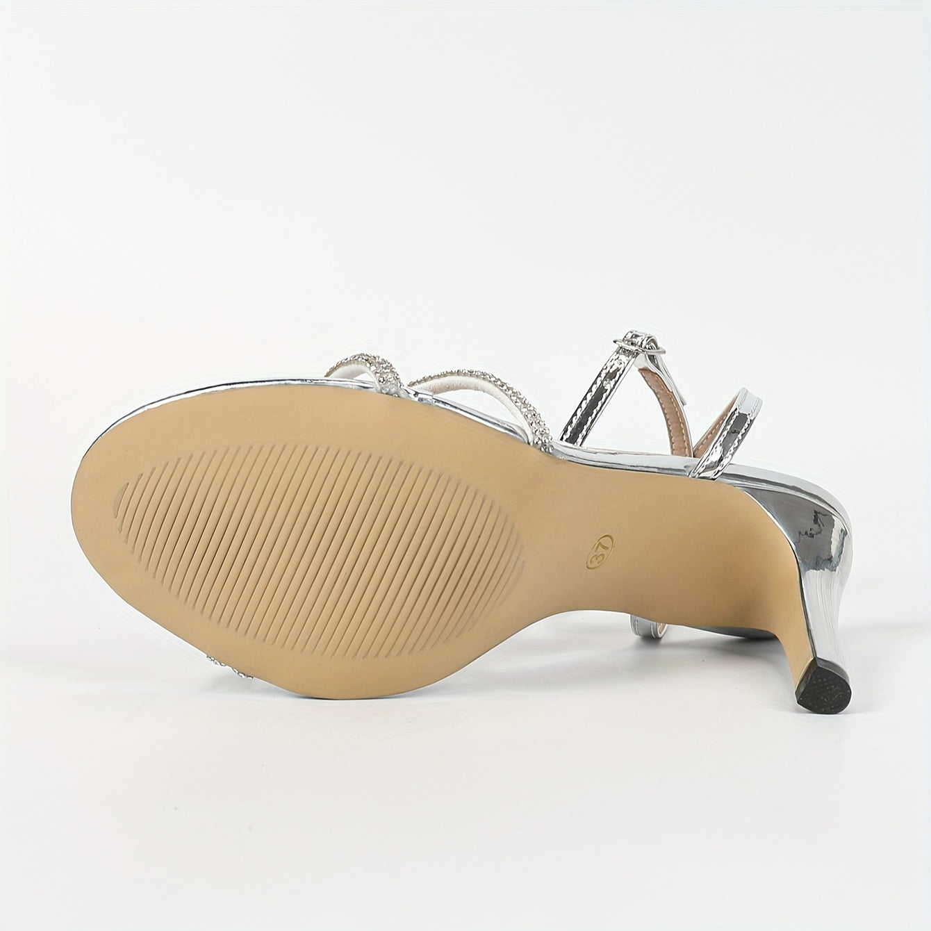 Novos Sandálias de Salto Alto Femininas na Moda com Decoração de Tira, Sapatos Brilhantes Cor Prateada