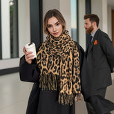 Lenço de leopardo para mulheres - Elegante envoltório de pescoço com estampa animal, suave e quente, à prova de vento, acessório de inverno para ocasiões diárias e formais, lenço elegante não elástico em preto/bege/, presente de férias perfeito para mulheres, moda sazonal, envoltório elegante, material premium, amantes da moda