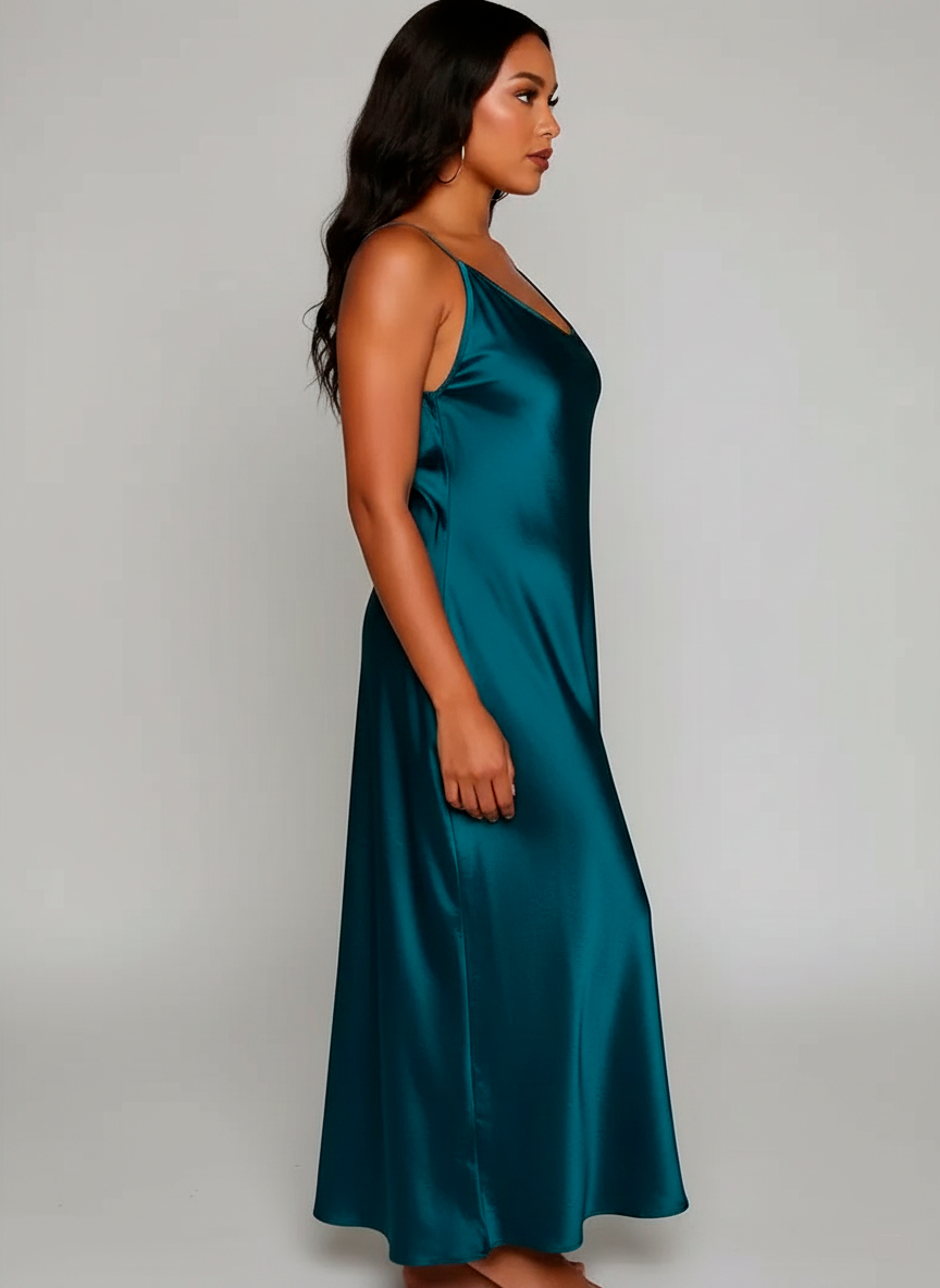 Elegant V-Neck Maxi Dress with High Waist and Side Slit