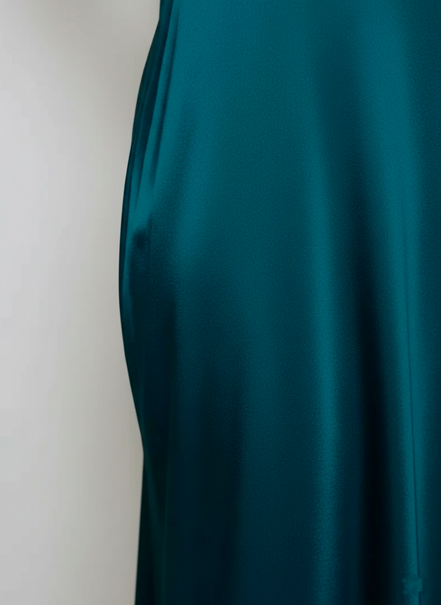 Elegant V-Neck Maxi Dress with High Waist and Side Slit